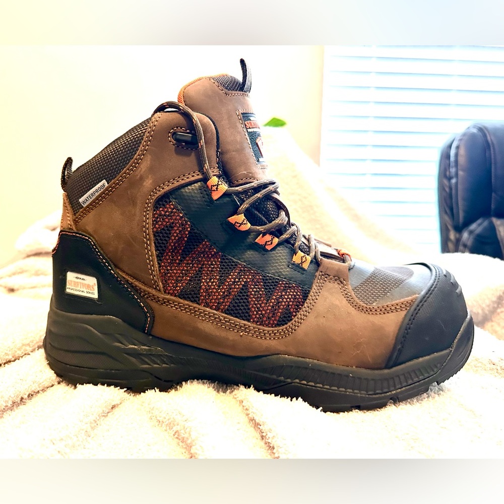 Herman’s Survivors Professional Series Steel Toe Insulted Work Boot. NWOT sz12
